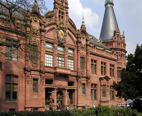1024px-Heidelberg_Universitätsbibliothek_2003.jpg