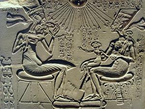 394 httpscommons.wikimedia.orgwikiFileAkhenaten,_Nefertiti_and_their_children.jpg.jpg