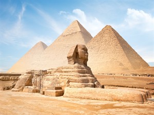 Shutterstock_1456340747_sphinx and pyramids_sfinks un piramīdas.jpg