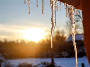 Shutterstock_1050209360_icicle_lāsteka.jpg