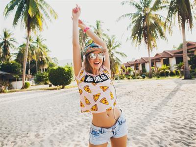 Shutterstock_554526748_girl in summer_meitene vasarā.jpg
