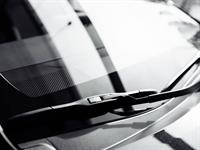 Shutterstock_1919837201_windshield wipers_vējstikla slotiņas.jpg